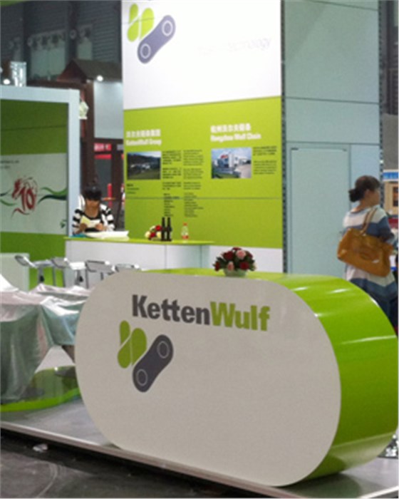 展臺(tái)美工現(xiàn)場安裝