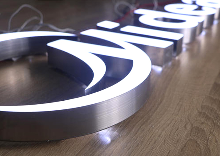 展臺無邊發光字